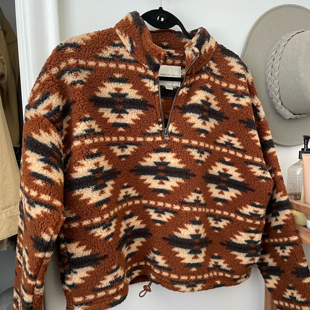 AMERICAN EAGLE SWEATER